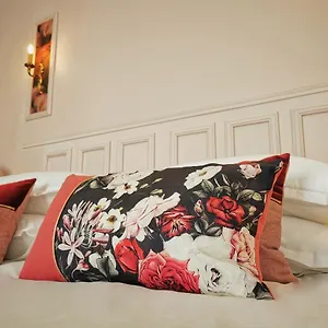Appartement Belle Reine - 3 En Coeur De Centre-ville, Aix-les-Bains